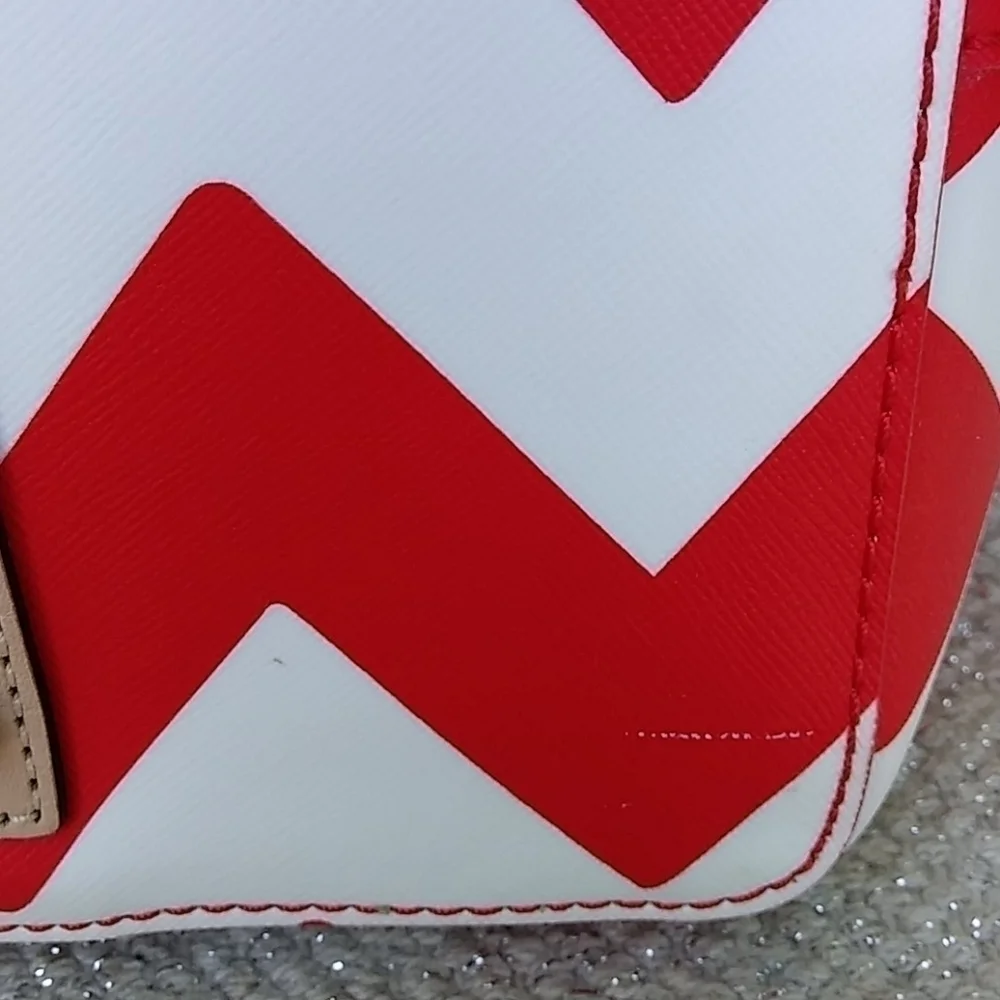 Kate Spade South of Border Medium Harmony Chevron Red and White Tote Bag